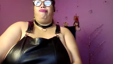 Elizabeth online show from November 27, 11:45 am