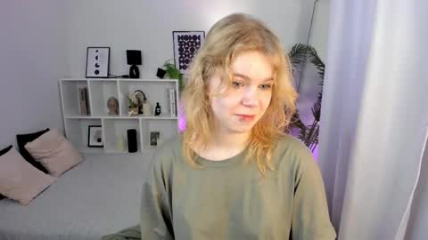 Elizabeth online show from May 19, 5:14 am