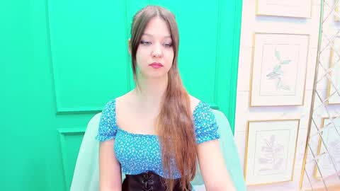 Eliza online show from December 22, 1:22 pm