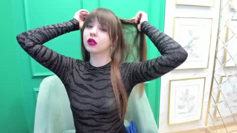 Eliza online show from January 25, 4:35 pm