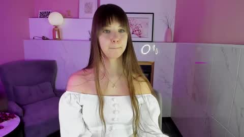 Eliza online show from February 18, 4:37 pm