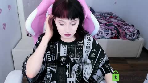 Snapshot of elizanik chatting on January 22, 3:41 am Eliza online show from January 22, 3:41 am