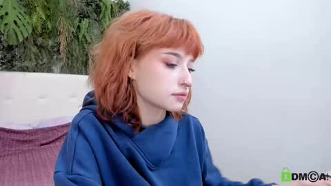 Snapshot of elizanik chatting on October 2, 8:49 pm Eliza online show from October 2, 8:49 pm