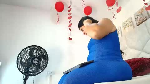 Snapshot of elizawiliamst chatting on February 27, 12:05 pm Eliza online show from February 27, 12:05 pm