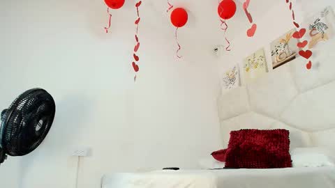 Snapshot of elizawiliamst chatting on March 12, 11:49 am Eliza online show from March 12, 11:49 am