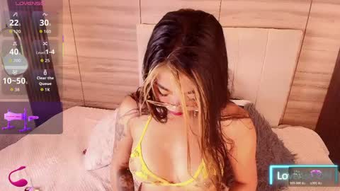 Snapshot of elizbeth_777 chatting on June 6, 3:00 am elizbeth_777 online show from June 6, 3:00 am