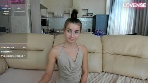 Eliz                               online show from February 5, 11:44 am