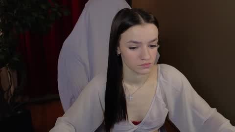 elizzza_ online show from December 5, 5:27 am