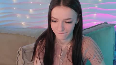 Snapshot of elizzza_ chatting on February 21, 5:41 am elizzza_ online show from February 21, 5:41 am