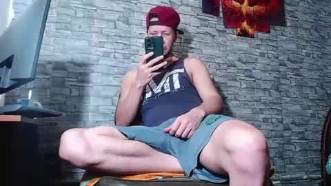 Snapshot of eljeorge_hott chatting on May 22, 4:30 am JORGE BENITEZ online show from May 22, 4:30 am
