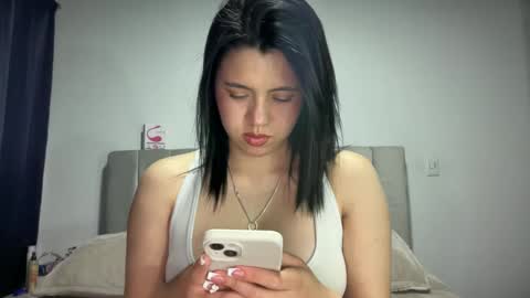 Ella  online show from January 17, 5:00 am