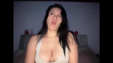 Snapshot of ella_aq chatting on March 13, 4:52 am Ella online show from March 13, 4:52 am