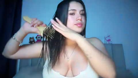 Ella  online show from July 30, 5:06 am