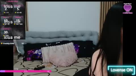 Snapshot of ella_chloe chatting on April 18, 9:15 pm Chloe online show from April 18, 9:15 pm