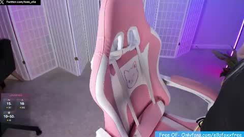 ella_foxx online show from July 16, 3:34 am