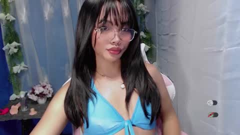 Ella online show from October 29, 12:35 am