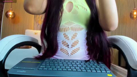 Snapshot of ella_harper chatting on February 5, 2:51 am ella harper online show from February 5, 2:51 am