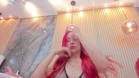 Snapshot of ella_harper chatting on June 11, 2:00 am ella harper online show from June 11, 2:00 am