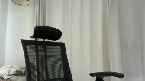 Ella online show from April 9, 7:36 am