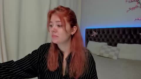 Ella Mayers online show from September 18, 12:40 pm