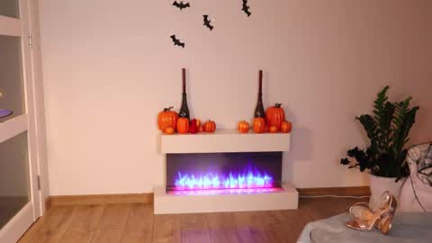 Snapshot of ella_twinkle chatting on October 26, 7:42 pm Ella online show from October 26, 7:42 pm