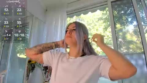 ella_vee online show from July 30, 5:39 am