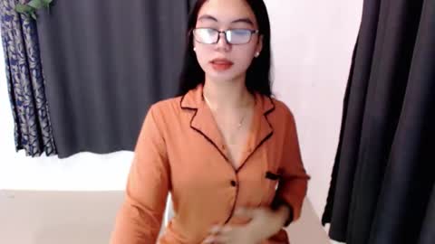 ella_walkerxx online show from September 12, 2:50 pm