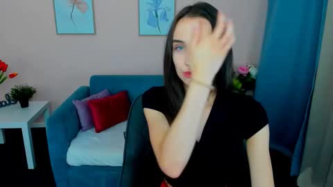 ellaasteele online show from September 24, 1:25 pm