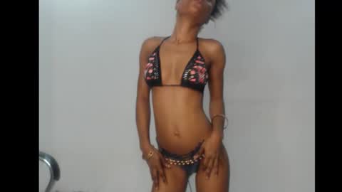 ella online show from November 15, 4:54 am