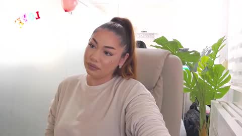 Ella online show from February 17, 4:42 am