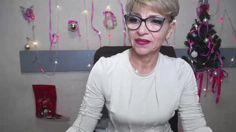 EllaBonito online show from January 6, 3:40 pm