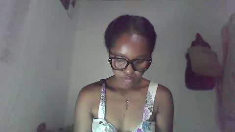 ellah245 online show from February 17, 5:52 pm