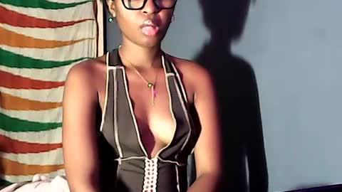 ellah245 online show from June 11, 10:08 pm