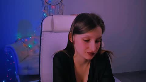 Ella online show from February 20, 6:57 pm
