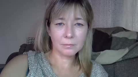 ellajohnsonx online show from October 5, 11:08 am