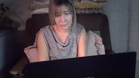 ellajohnsonx online show from November 21, 7:23 pm