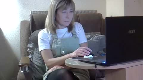 ellajohnsonx online show from February 7, 11:03 am