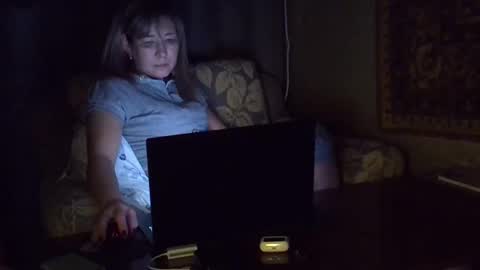 Snapshot of ellajohnsonx chatting on April 3, 8:51 pm ellajohnsonx online show from April 3, 8:51 pm