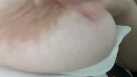 Snapshot of ellajossie chatting on October 21, 8:48 am Ella online show from October 21, 8:48 am