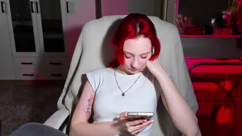 ellales online show from May 10, 2:44 pm