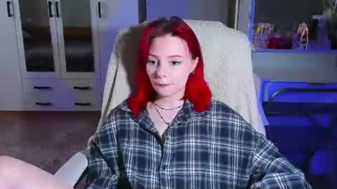 ellales online show from July 18, 9:57 am