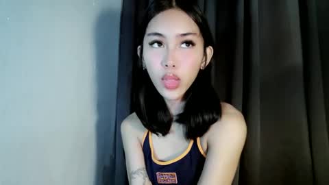 Snapshot of ellaliciousss chatting on April 3, 11:03 pm ella online show from April 3, 11:03 pm