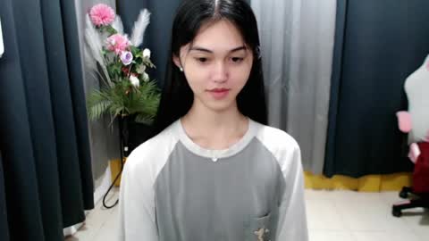 ELLA online show from July 29, 3:32 pm