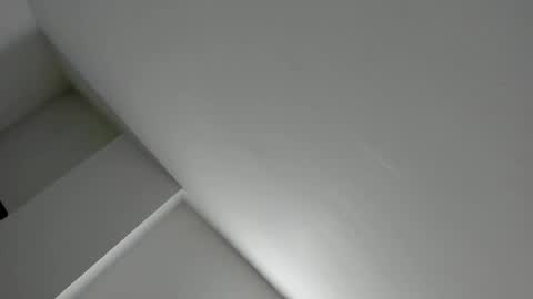 Ella online show from September 20, 11:11 am