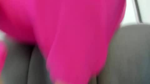 Ella online show from December 3, 11:41 am