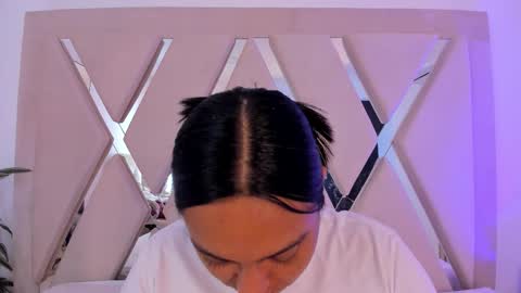 Ella online show from March 25, 10:43 am