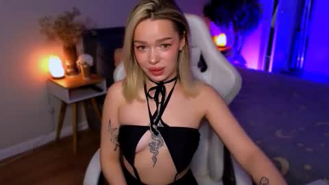 Ella online show from January 17, 6:07 am