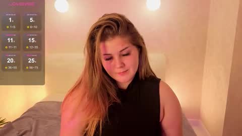 Snapshot of ellaya_ chatting on November 13, 11:36 pm Scarlet online show from November 13, 11:36 pm