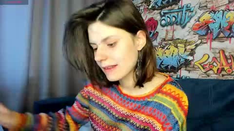 Snapshot of elle__driver chatting on June 5, 1:12 am elle__driver online show from June 5, 1:12 am