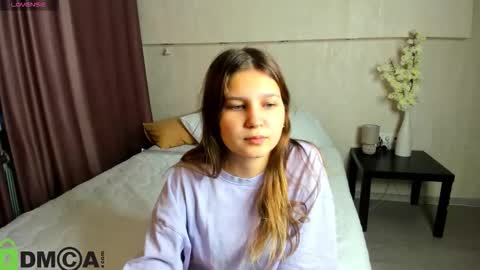 elle_ellise online show from September 30, 12:15 am